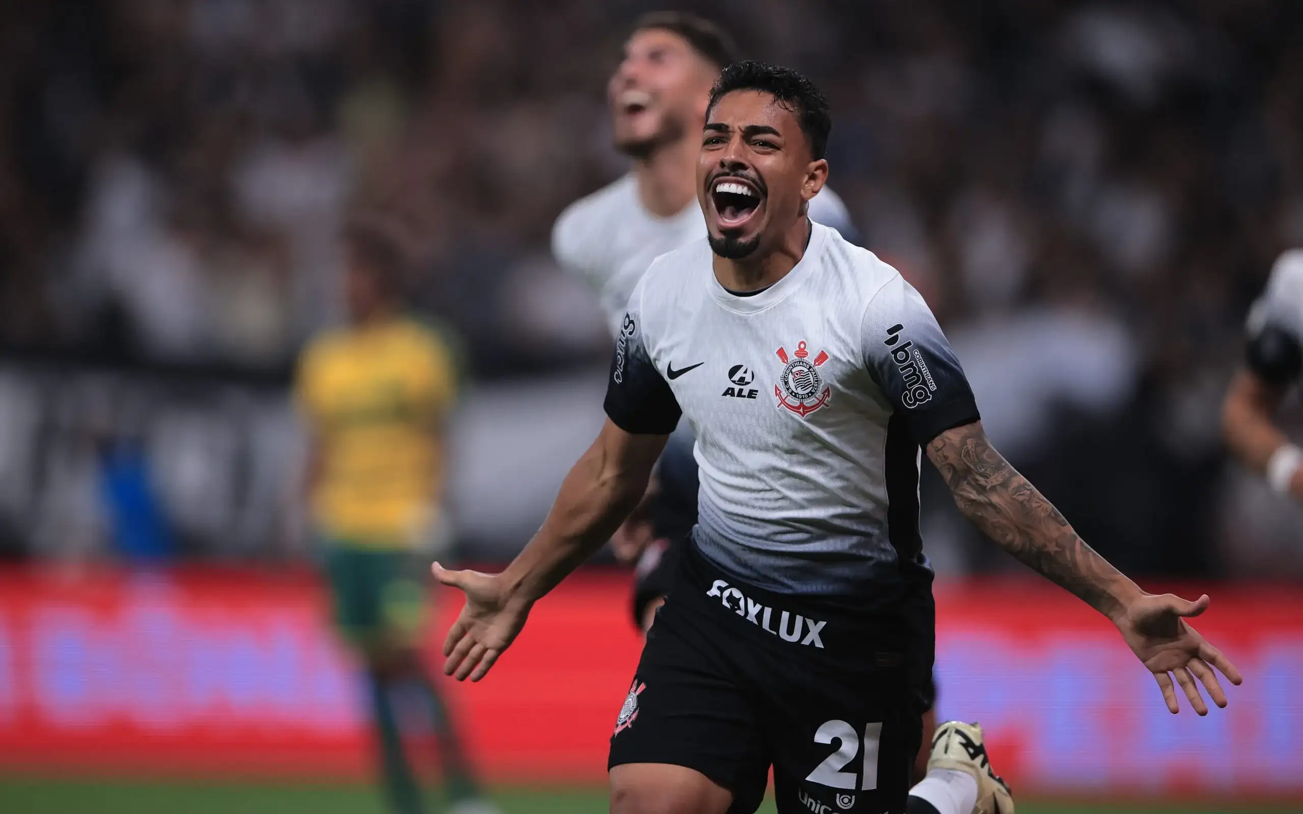 Menelusuri Dunia Peraduan dalam Bola Sepak